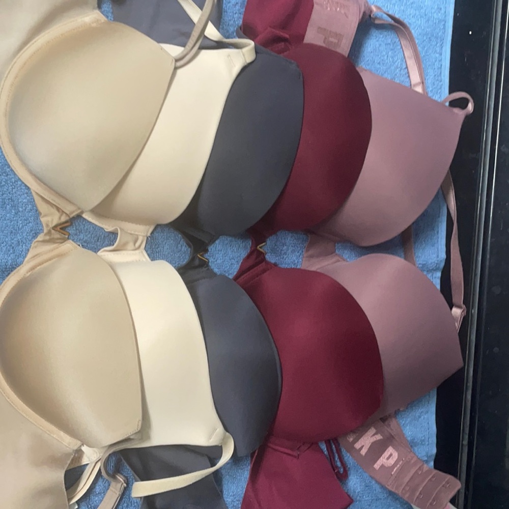 Victoria secret bras NOT FOR SALE ... SOLD